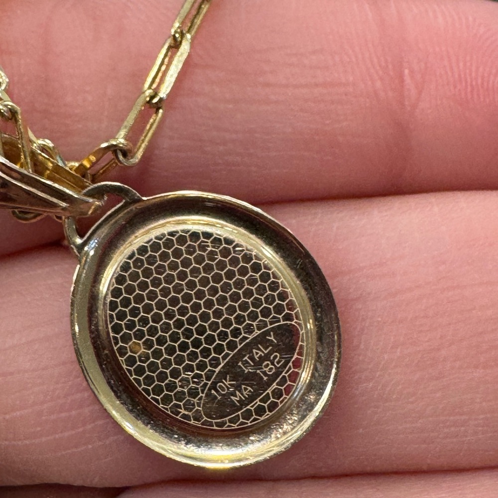 10K pure paperclip necklace with Virgin Mary pendant đ€ - Picture 8 of 13